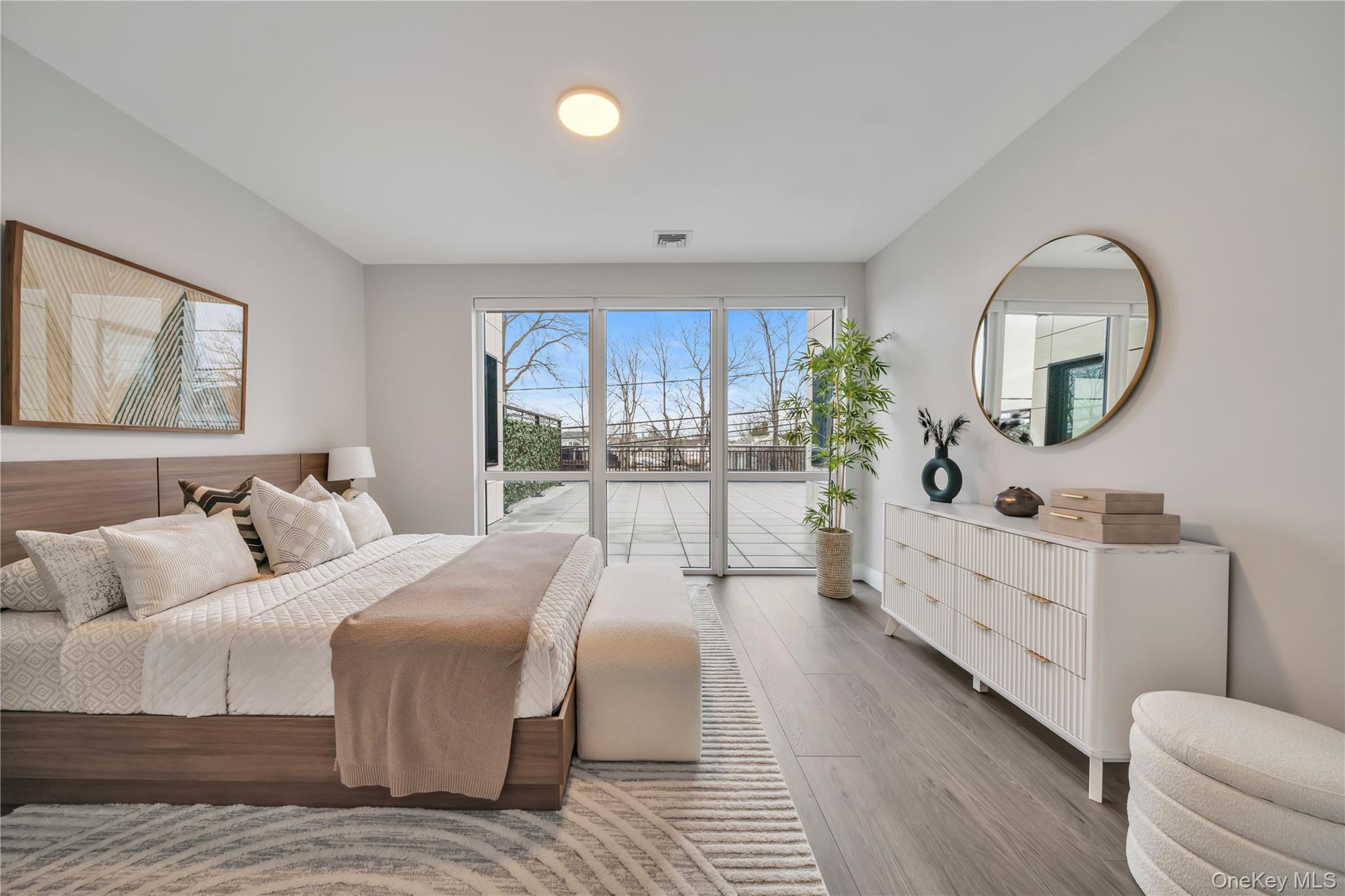 101 Searing Avenue # 408, Mineola, NY 11501