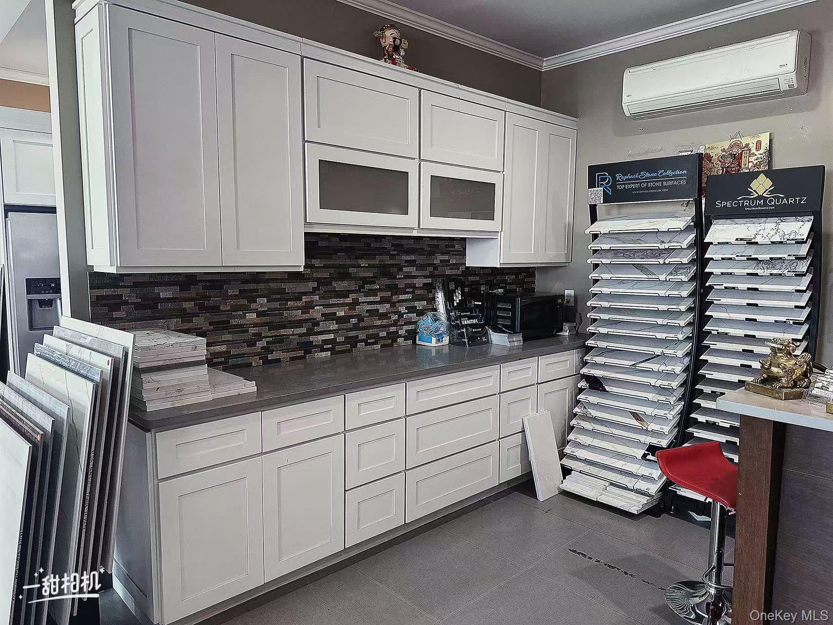 869 Old Country Road, Westbury, NY 11590