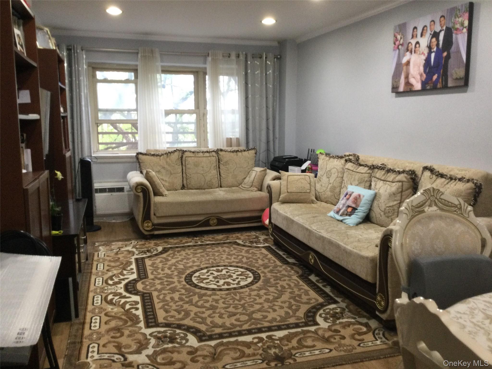 66-10 149 St # 3C, Flushing, NY 11367