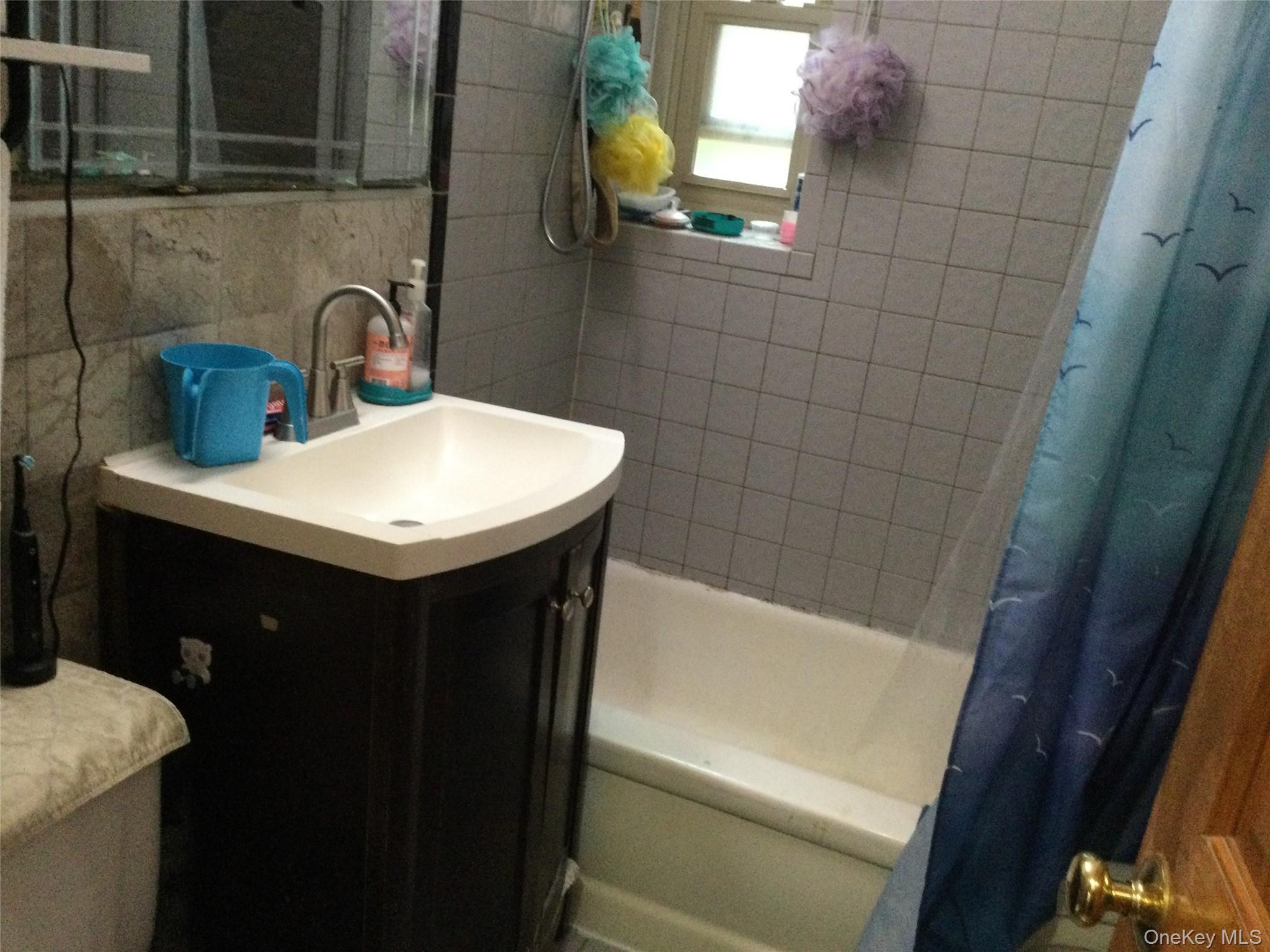 66-10 149 St # 3C, Flushing, NY 11367