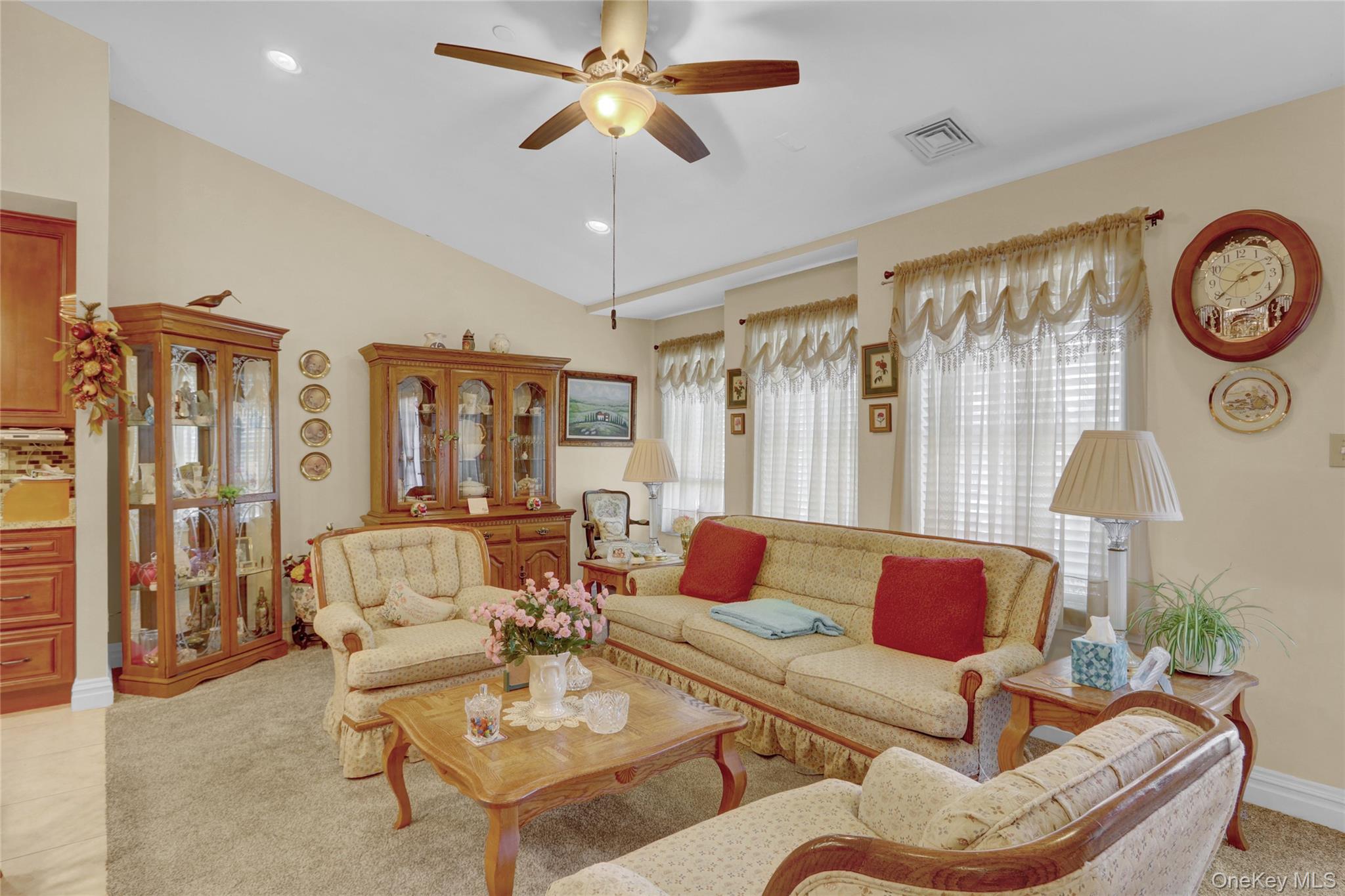 16 Della Drive, West Babylon, NY 11704