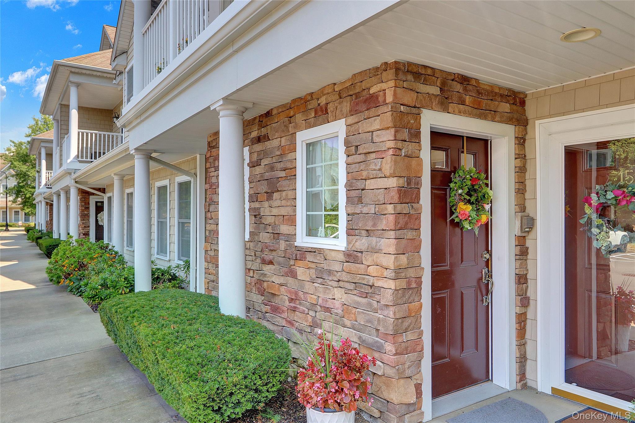 16 Della Drive, West Babylon, NY 11704