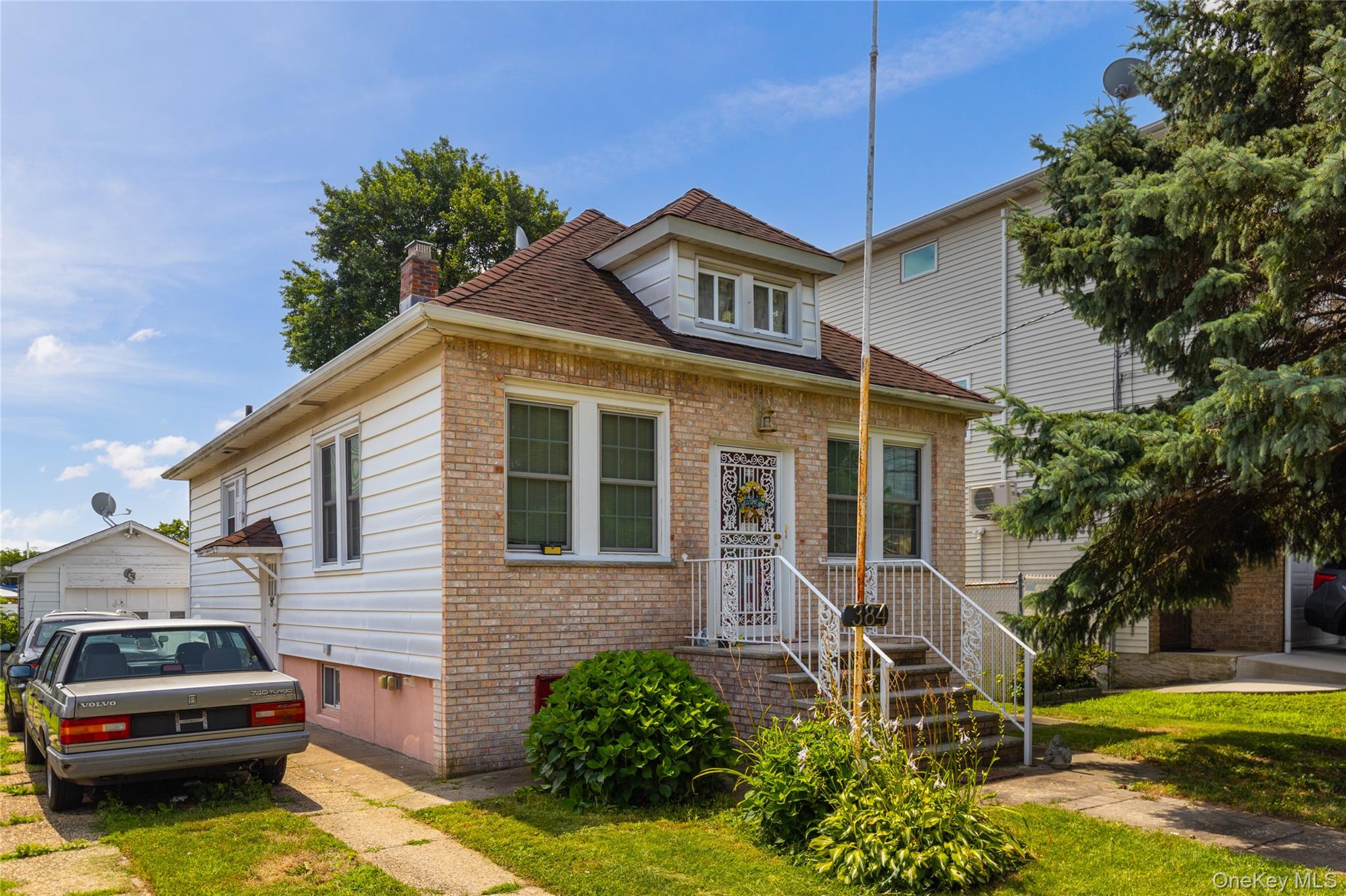 384 Husson Street, Staten Island, NY 10306