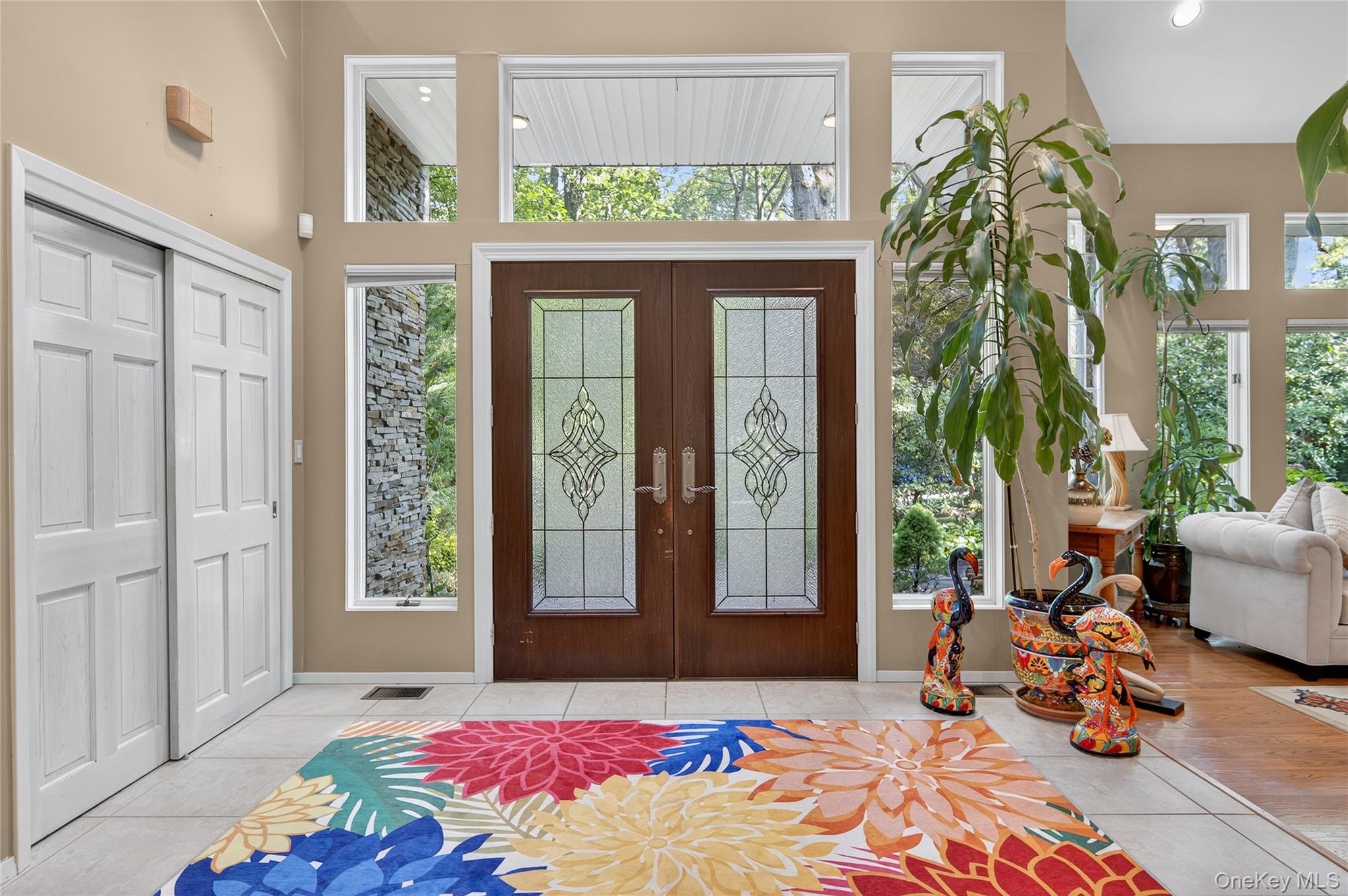 18 Roundtree Drive, Melville, NY 11747