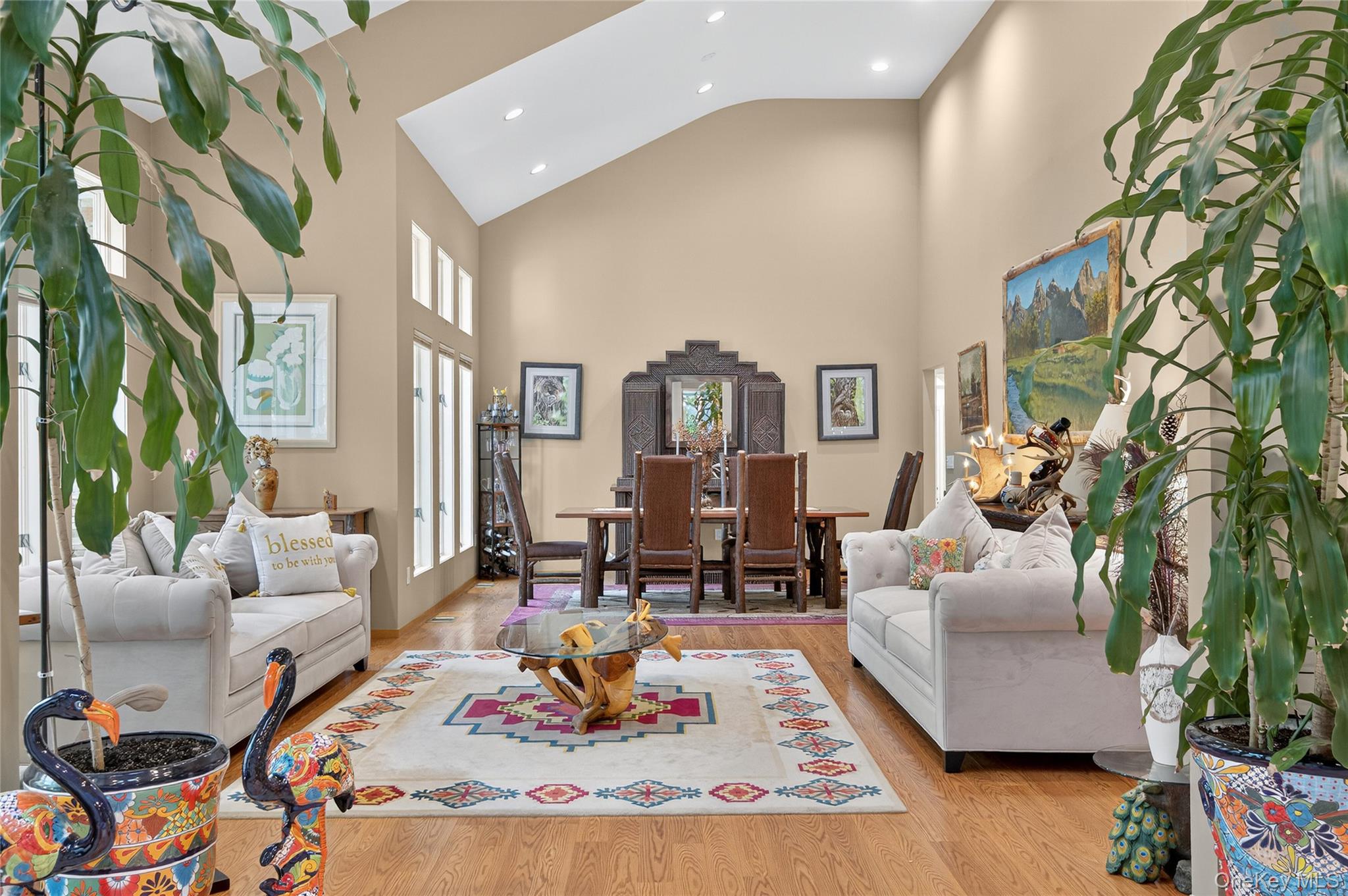 18 Roundtree Drive, Melville, NY 11747