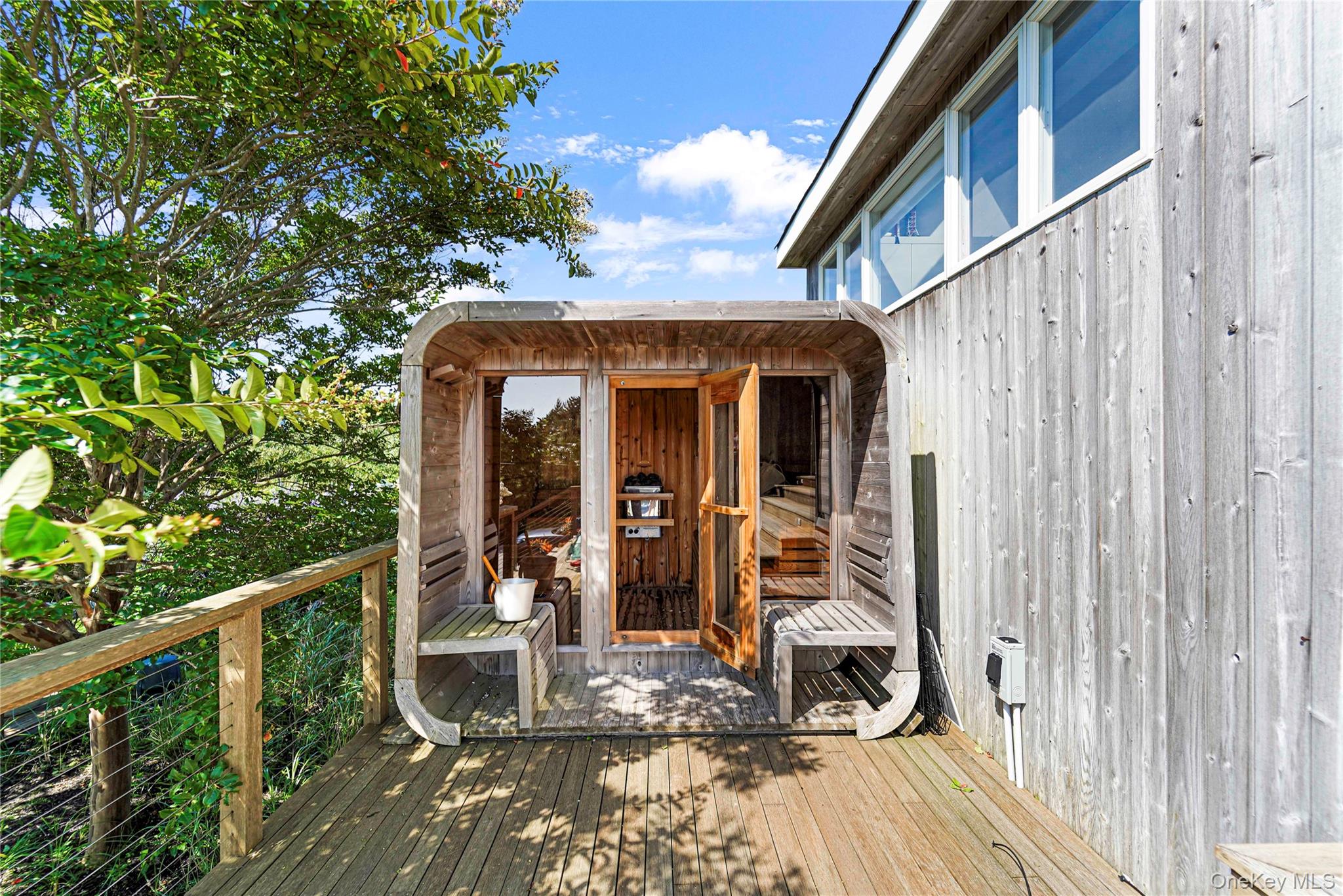 548 Dune Road, Westhampton Beach, NY 11977