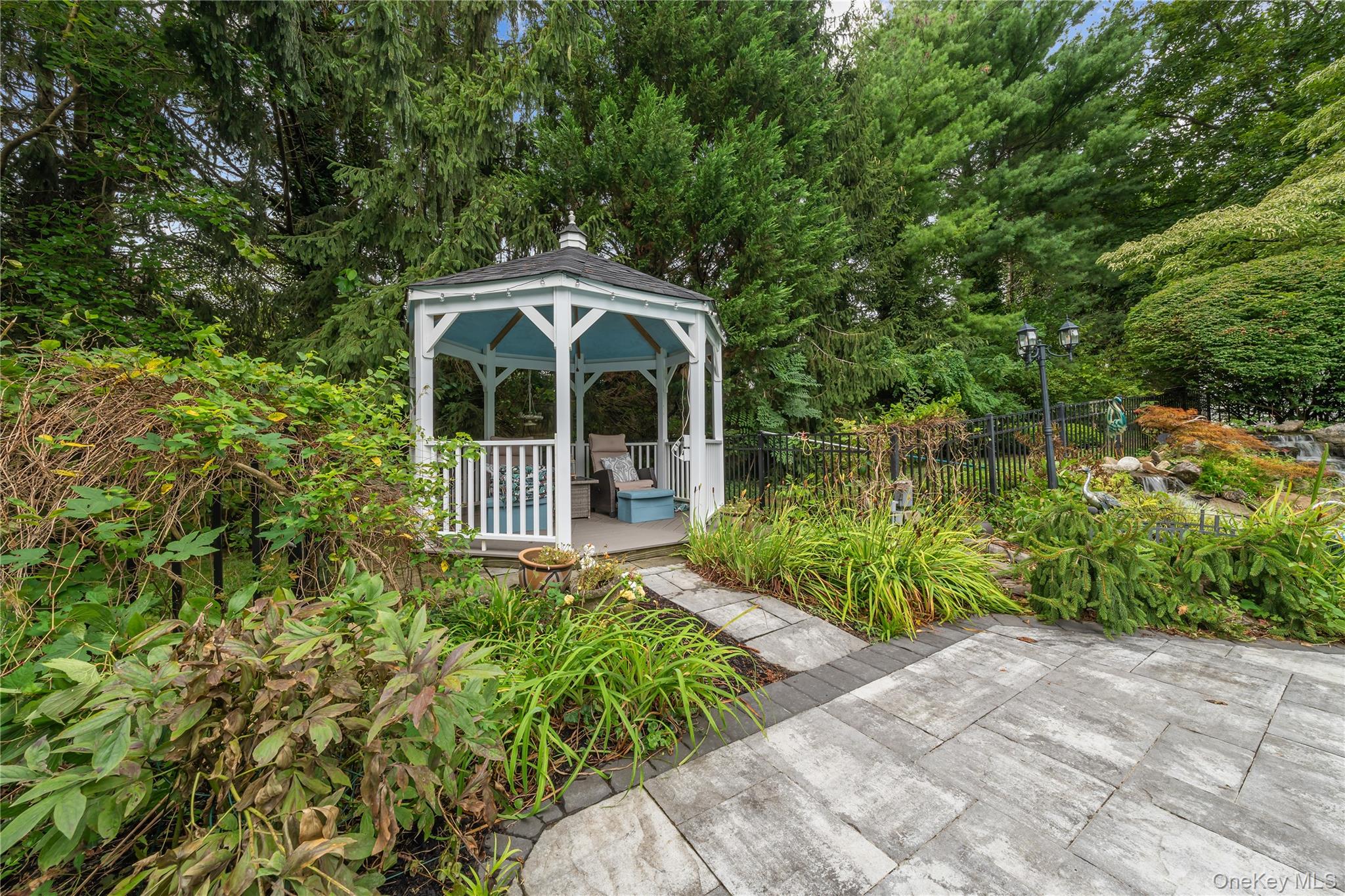 51 Bay Road, Huntington Bay, NY 11743