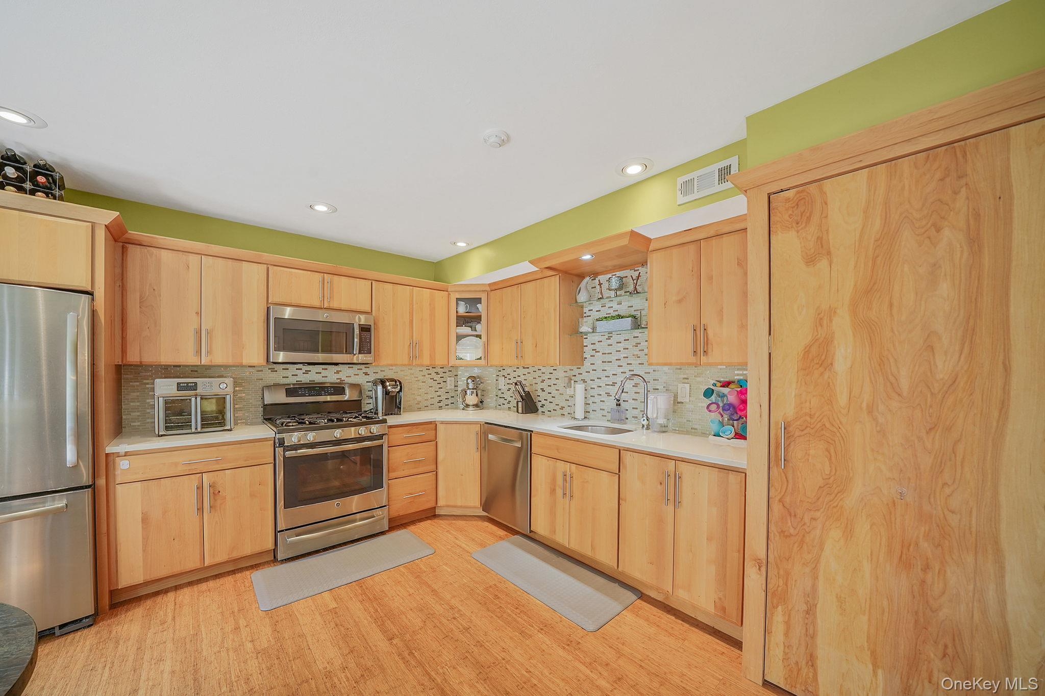 3538 Gibbs Road, Coram, NY 11727