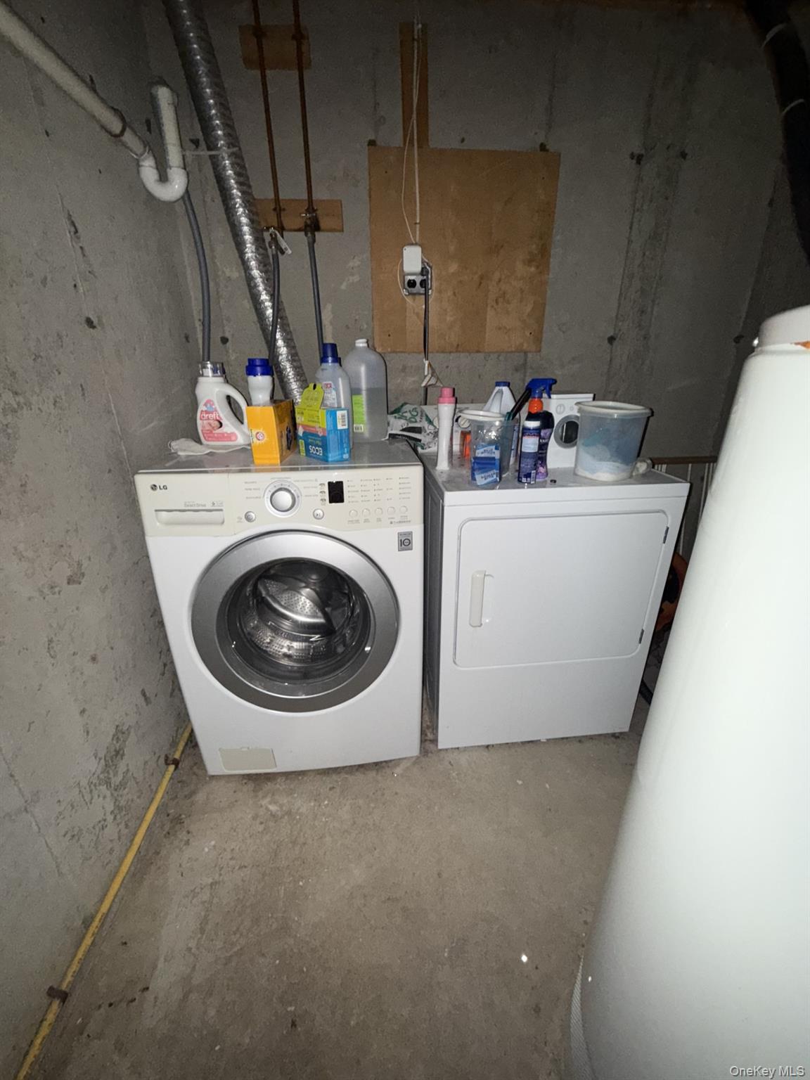 6 Walnut Street, Central Islip, NY 11722