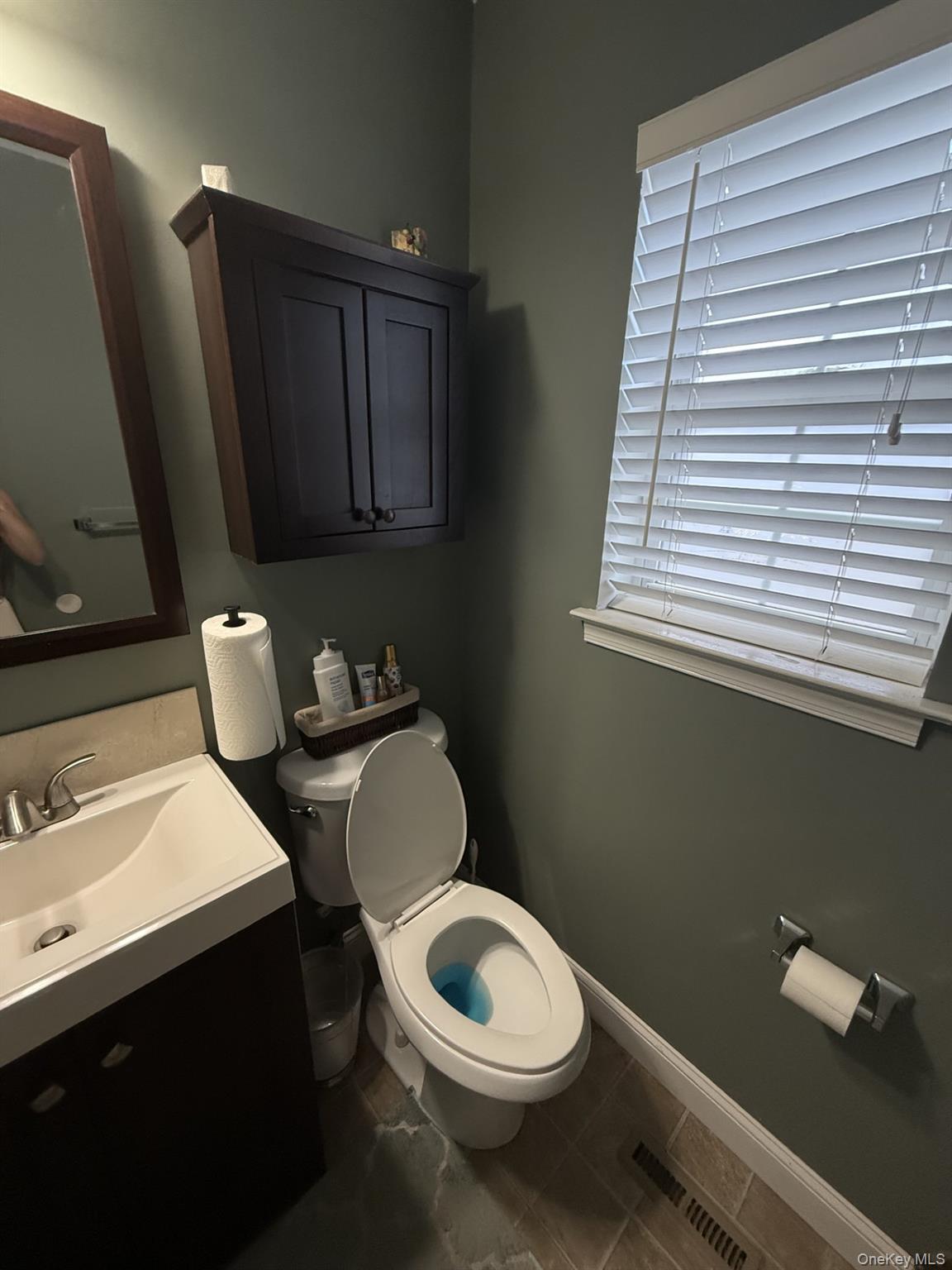 6 Walnut Street, Central Islip, NY 11722