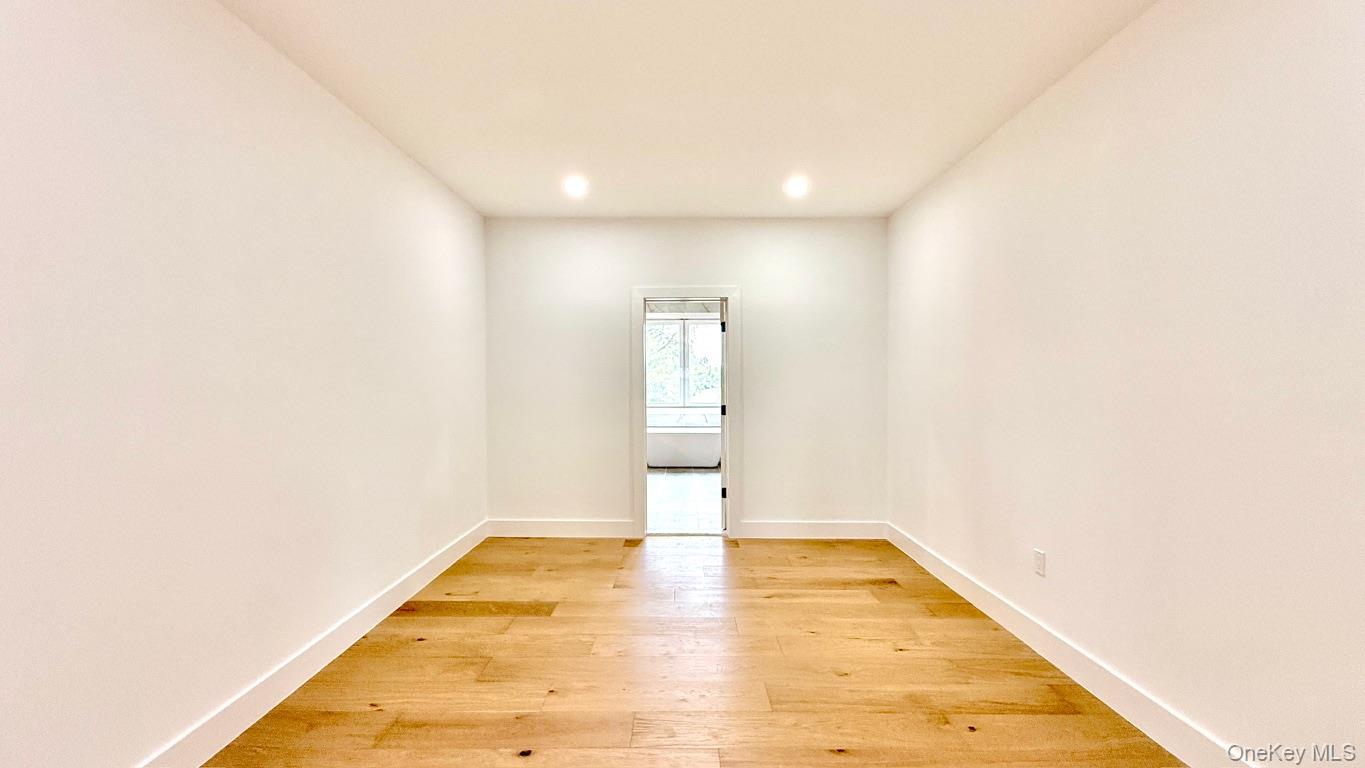 60 Periwinkle Road, Levittown, NY 11756