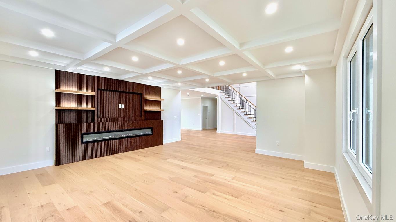 60 Periwinkle Road, Levittown, NY 11756