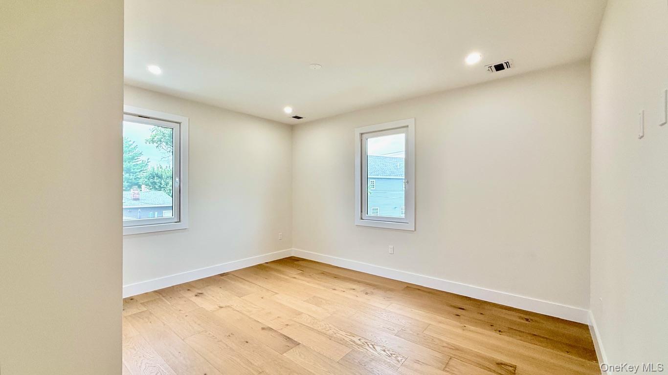 60 Periwinkle Road, Levittown, NY 11756