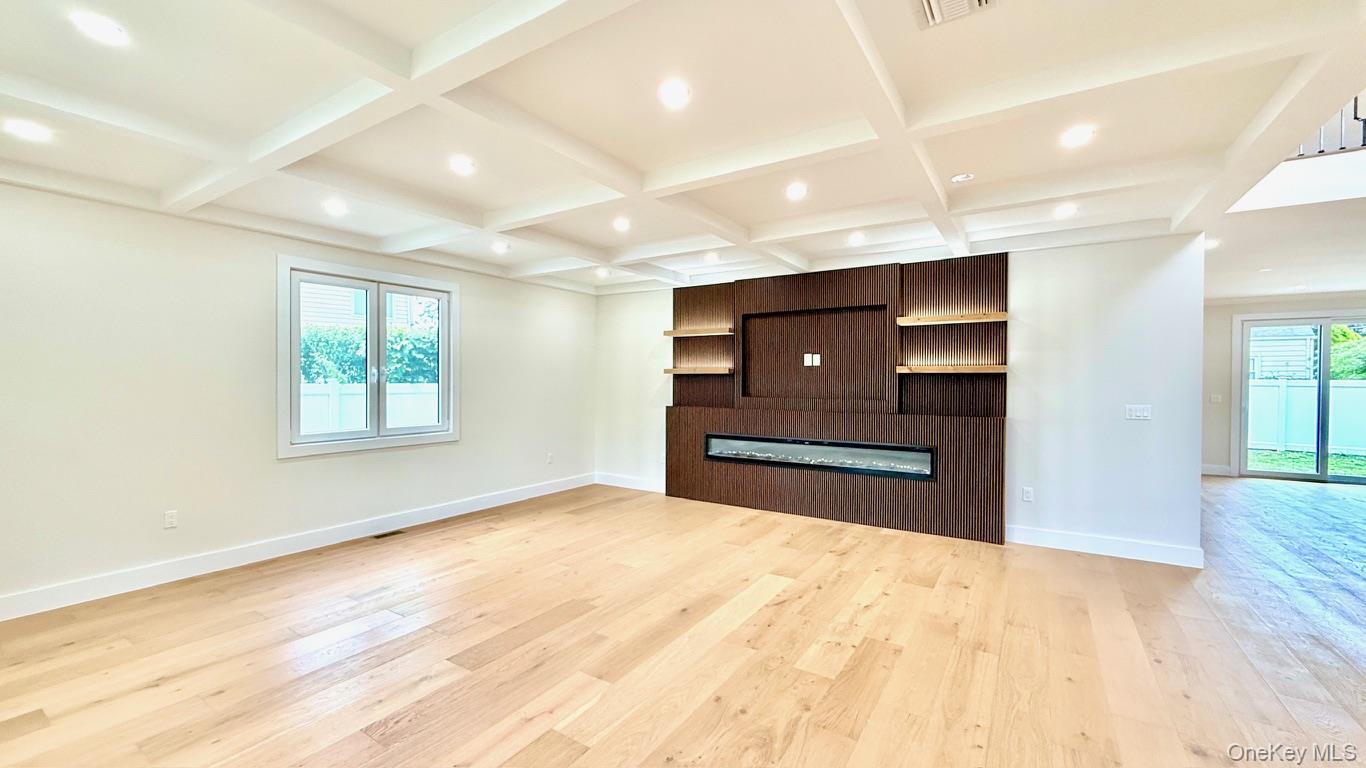 60 Periwinkle Road, Levittown, NY 11756