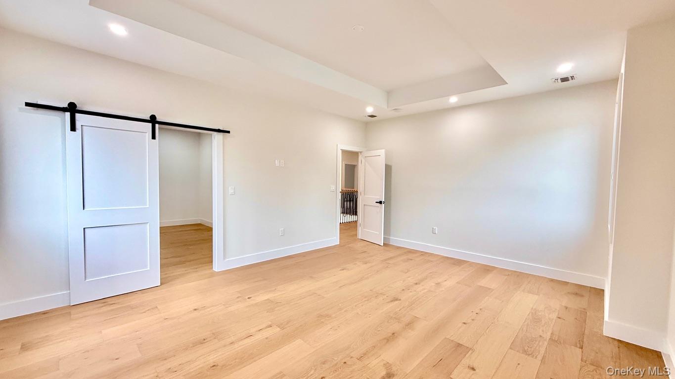 60 Periwinkle Road, Levittown, NY 11756