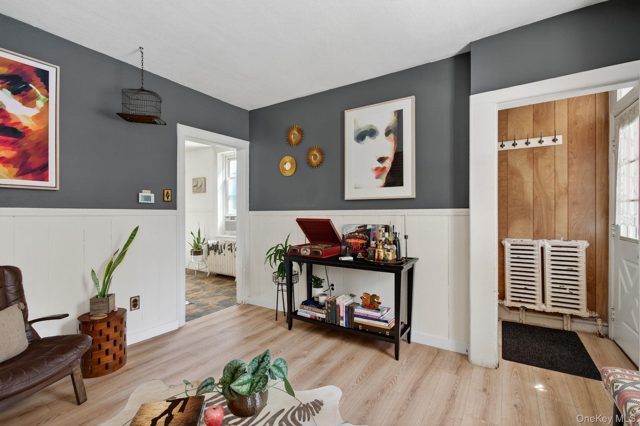 116 2nd Street, Port Ewen, NY 12417