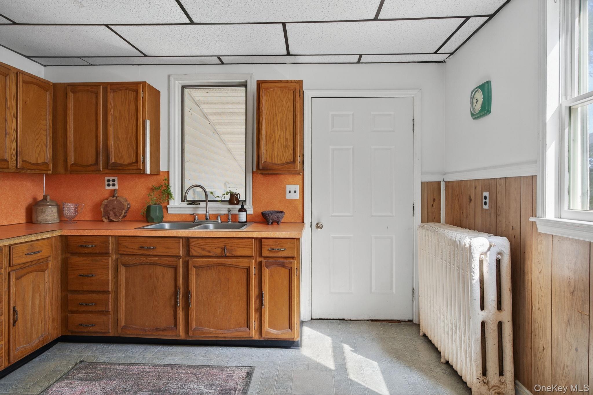 116 2nd Street, Port Ewen, NY 12417