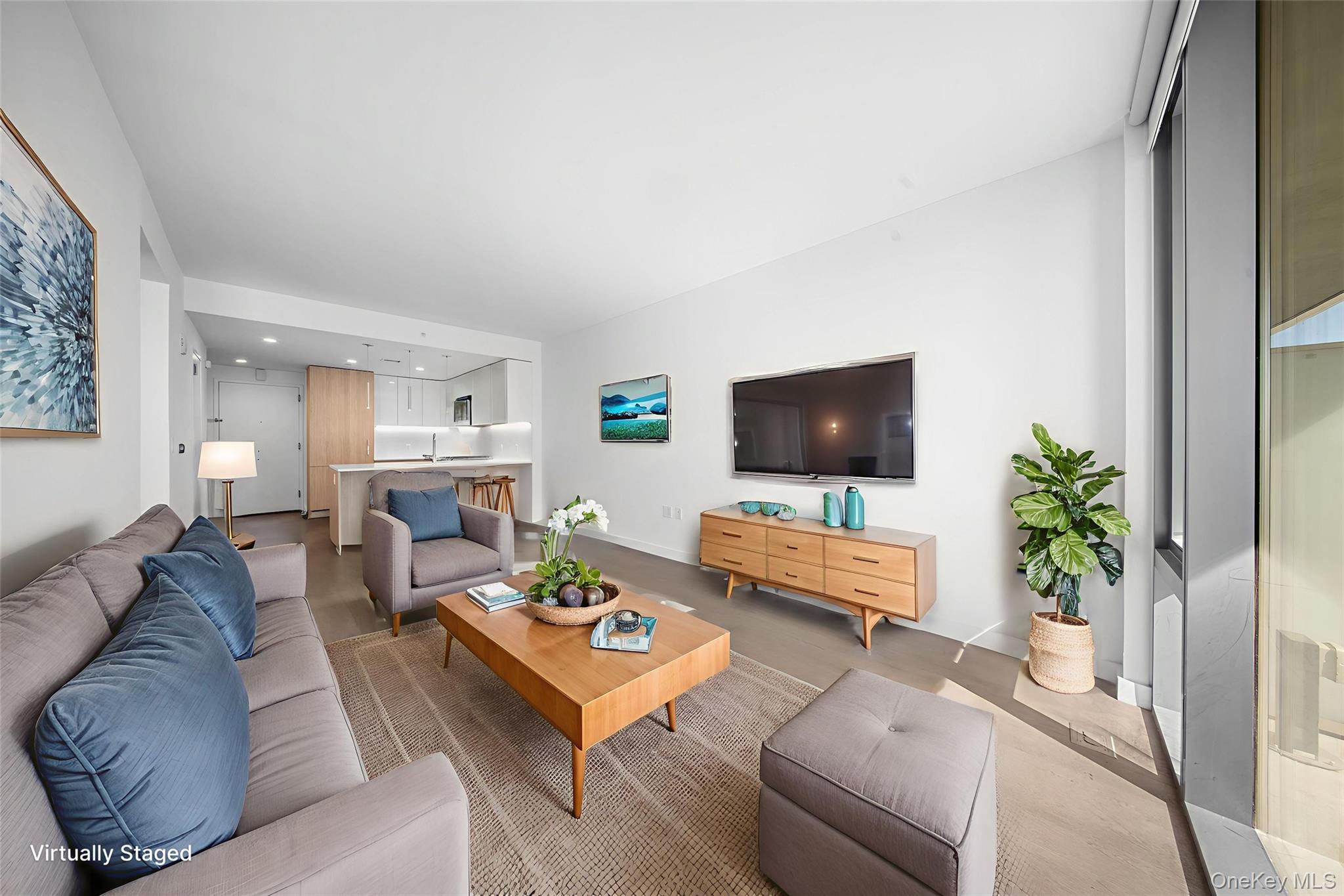 131-05 40th Road # 17M, Flushing, NY 11354