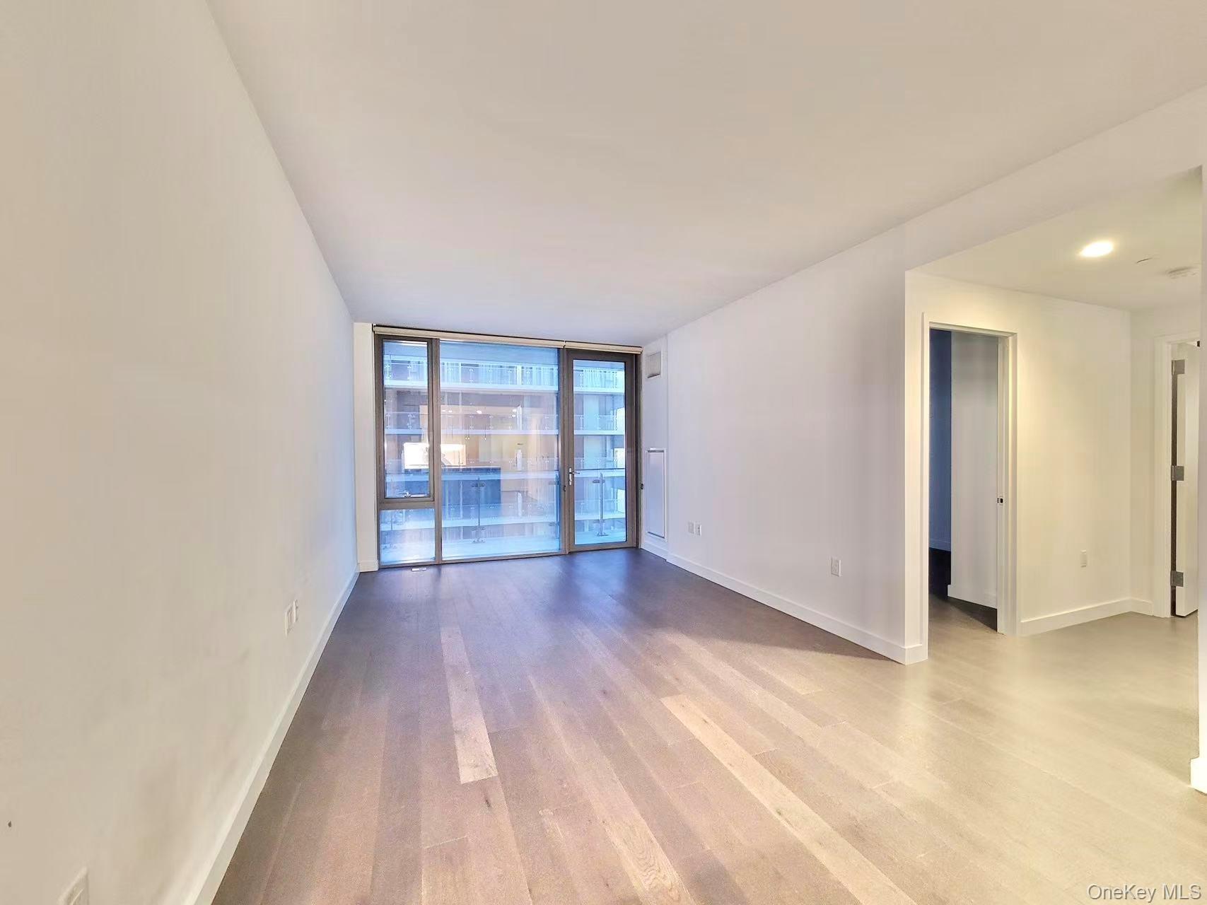 131-05 40th Road # 17M, Flushing, NY 11354