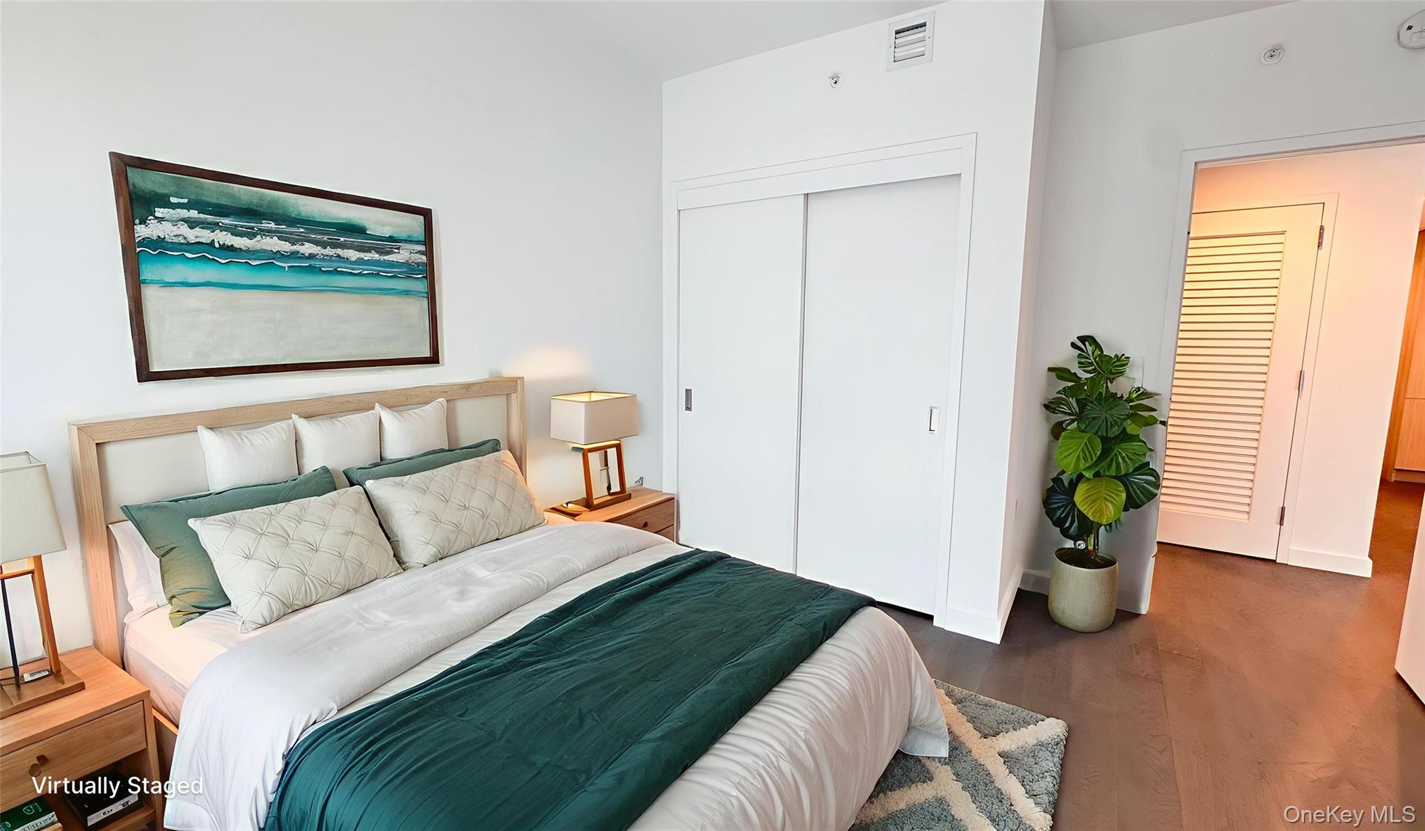 131-05 40th Road # 17M, Flushing, NY 11354