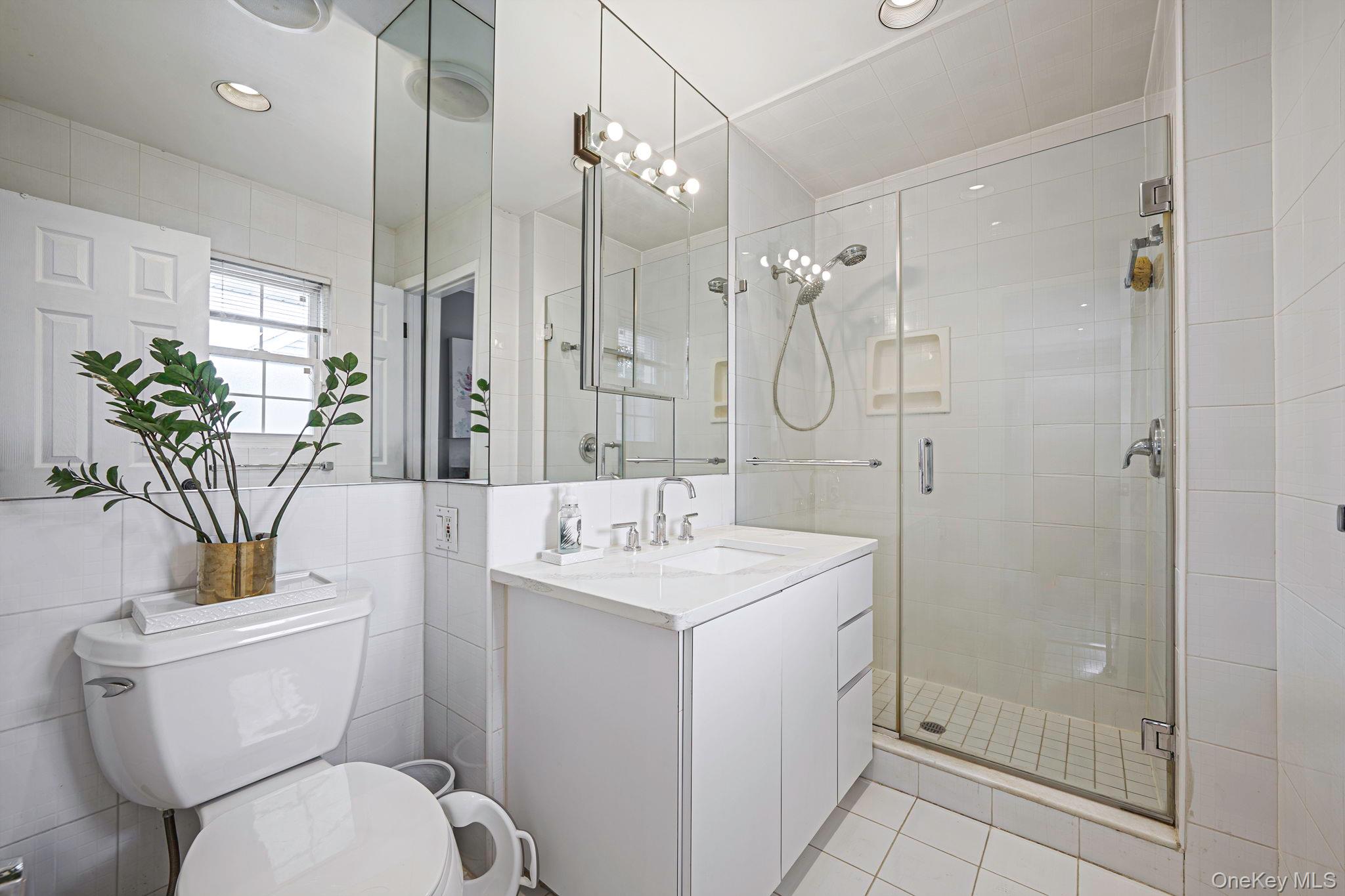 16A Murdock Road, East Rockaway, NY 11518