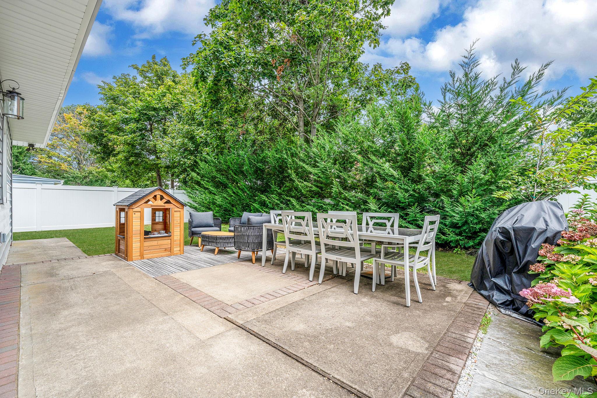 16A Murdock Road, East Rockaway, NY 11518