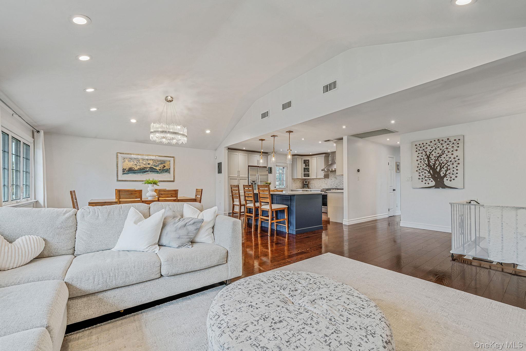 16A Murdock Road, East Rockaway, NY 11518