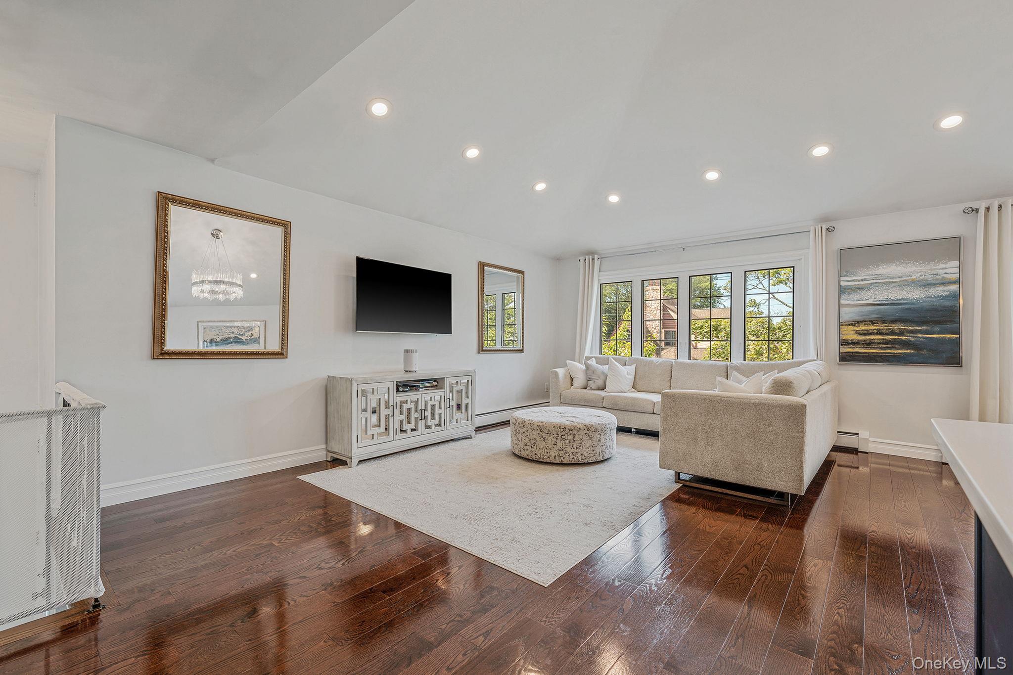 16A Murdock Road, East Rockaway, NY 11518