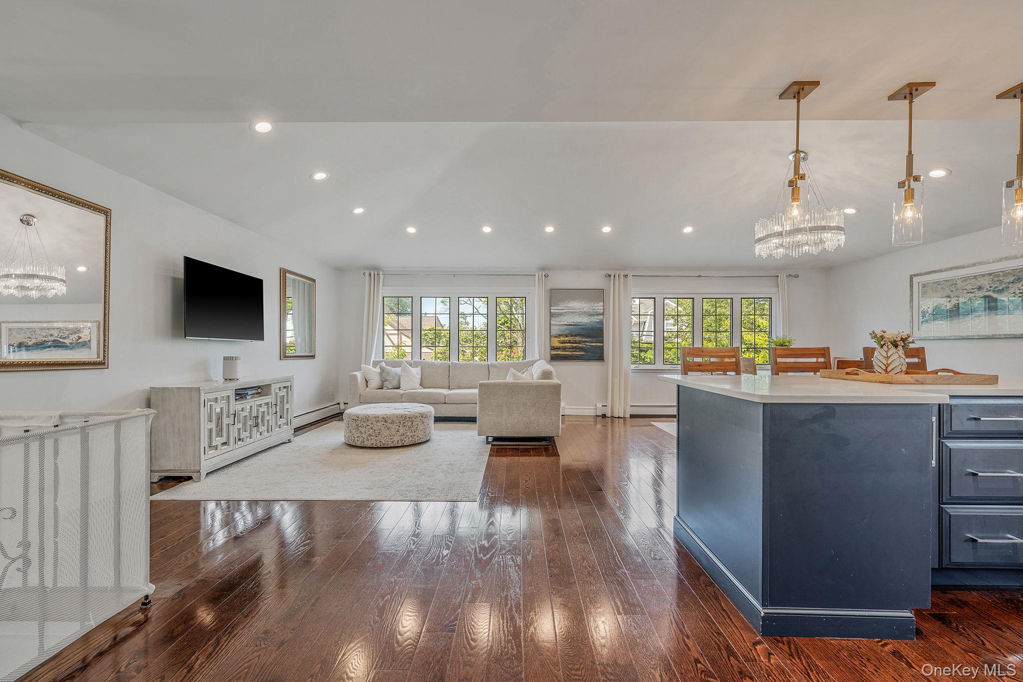 16A Murdock Road, East Rockaway, NY 11518