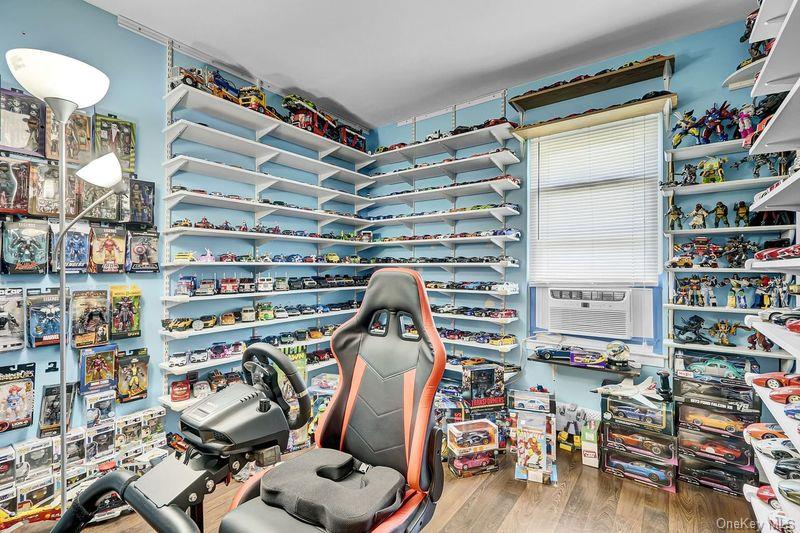 500 Boxwood Drive, Shirley, NY 11967