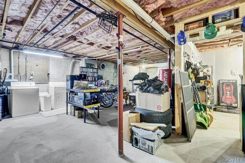 500 Boxwood Drive, Shirley, NY 11967