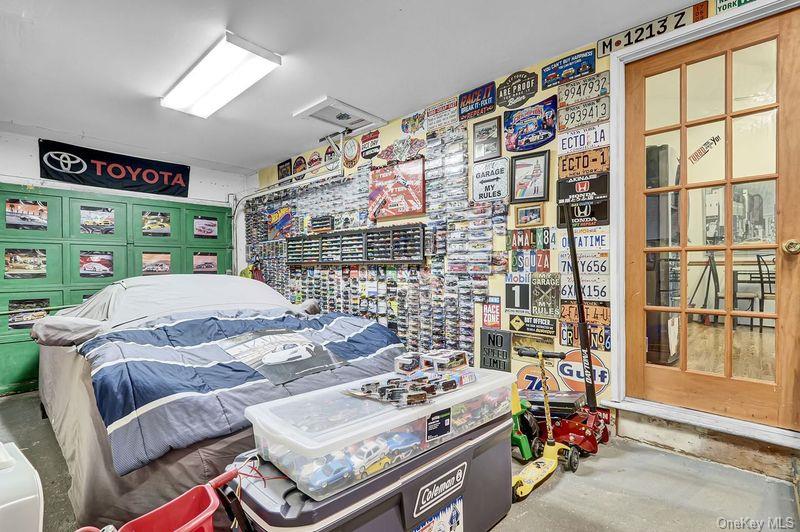 500 Boxwood Drive, Shirley, NY 11967