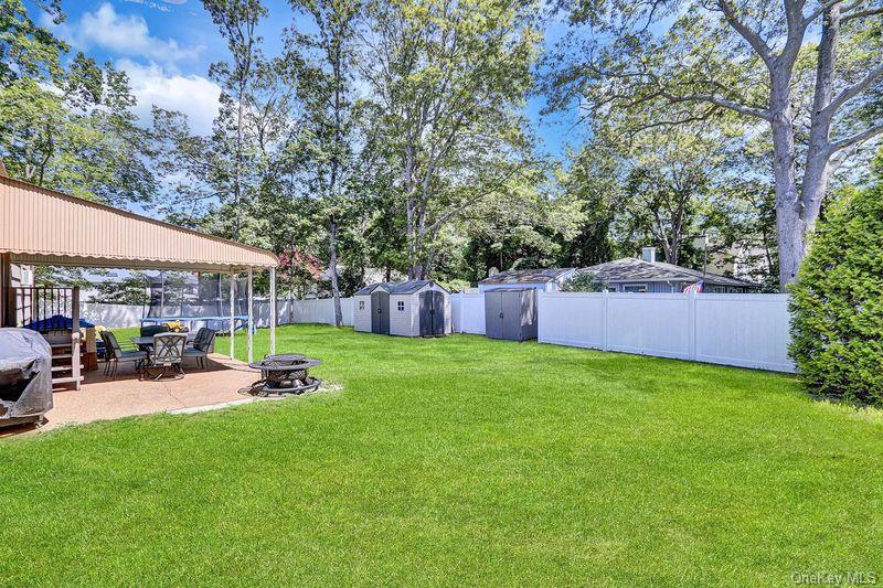 500 Boxwood Drive, Shirley, NY 11967