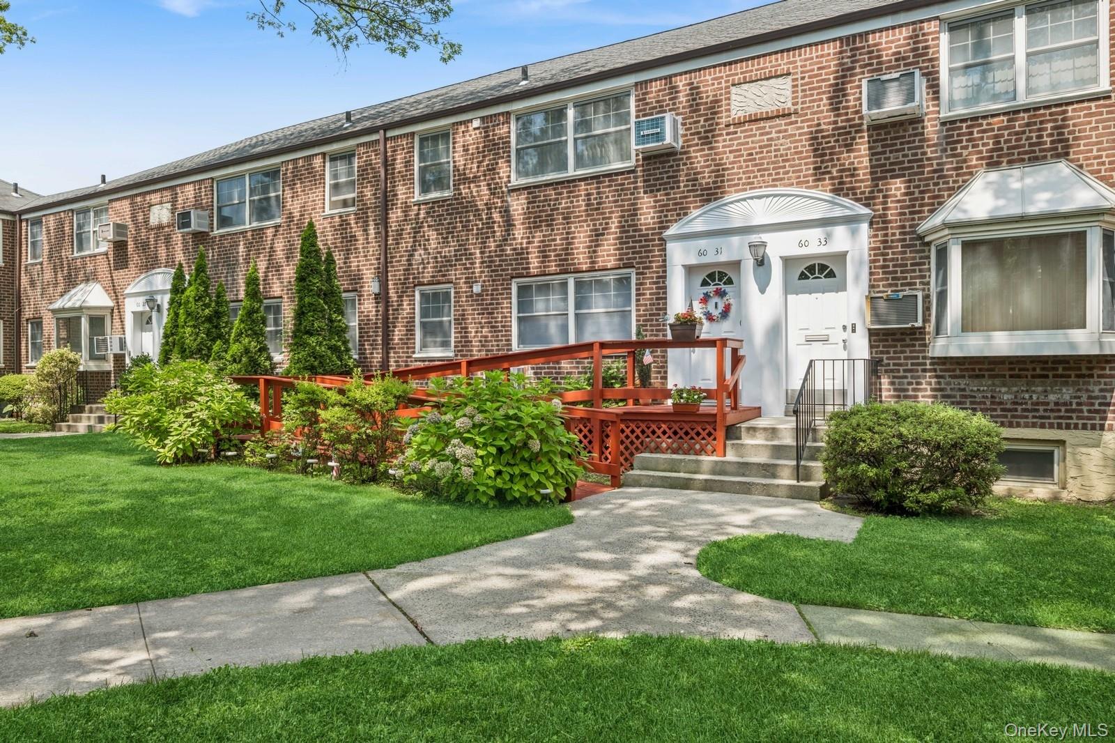 60-31 251st Street # #2-814, Little Neck, NY 11362