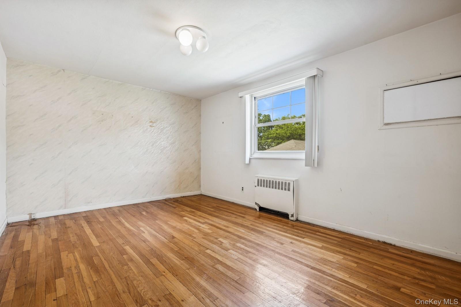 60-31 251st Street # #2-814, Little Neck, NY 11362