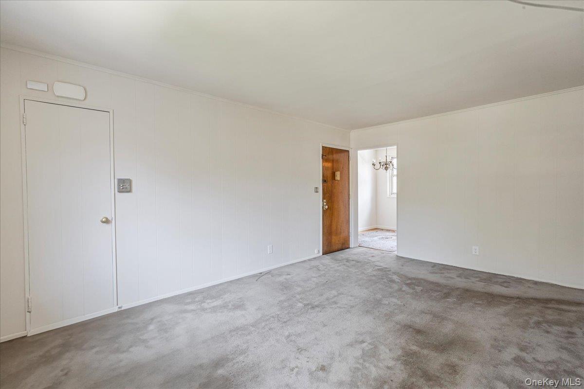 61-25 255th Street # 980, Little Neck, NY 11362