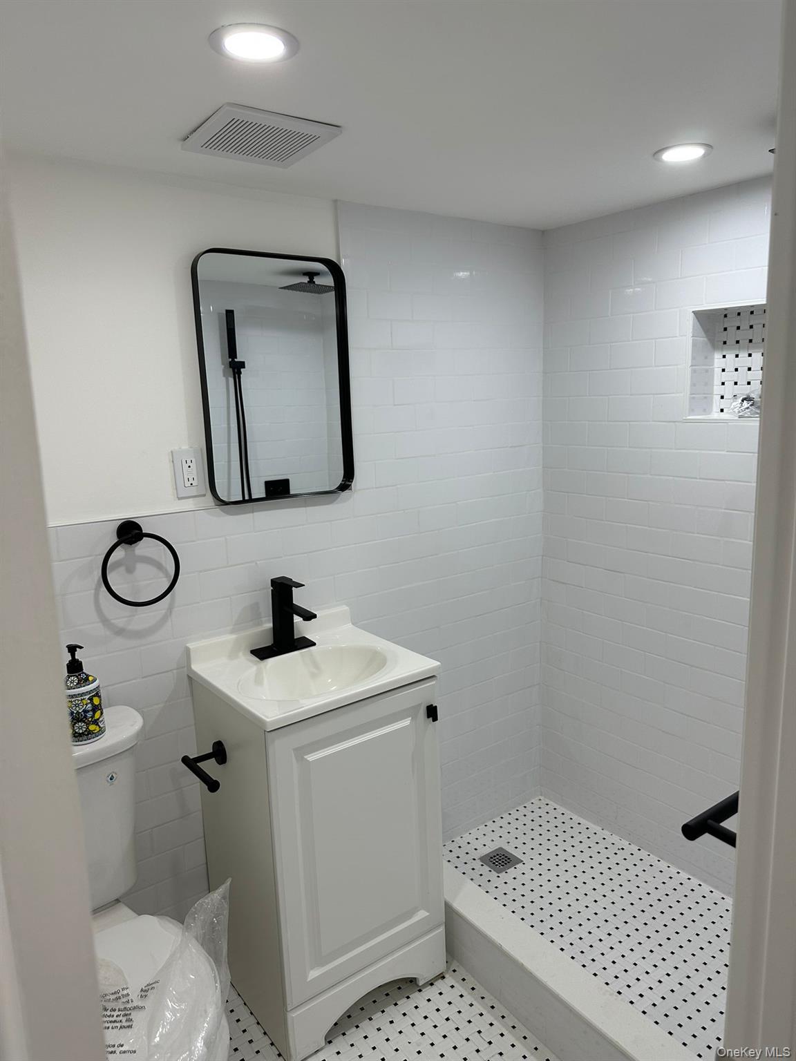 15070 Foch Boulevard, Jamaica, NY 11434