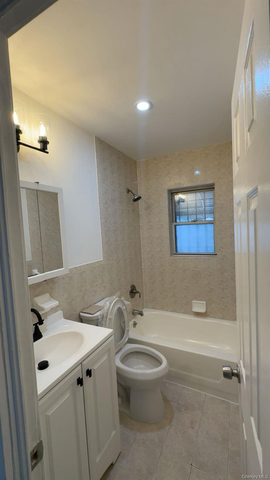 15070 Foch Boulevard, Jamaica, NY 11434