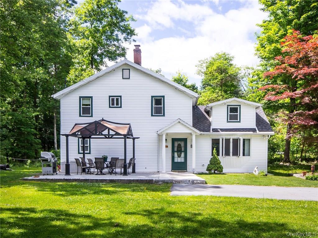 389 Fair Oaks Road, Middletown, NY 10940