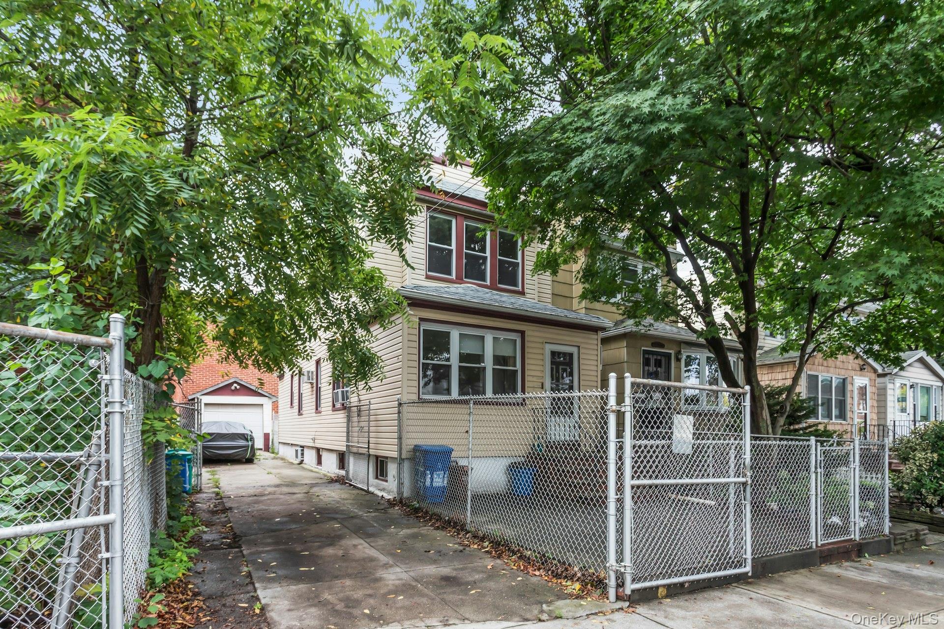 6915 69th Place, Glendale, NY 11385