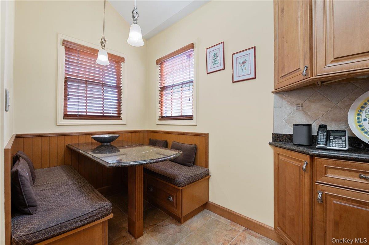 2100 Ambrose Court, North Baldwin, NY 11510