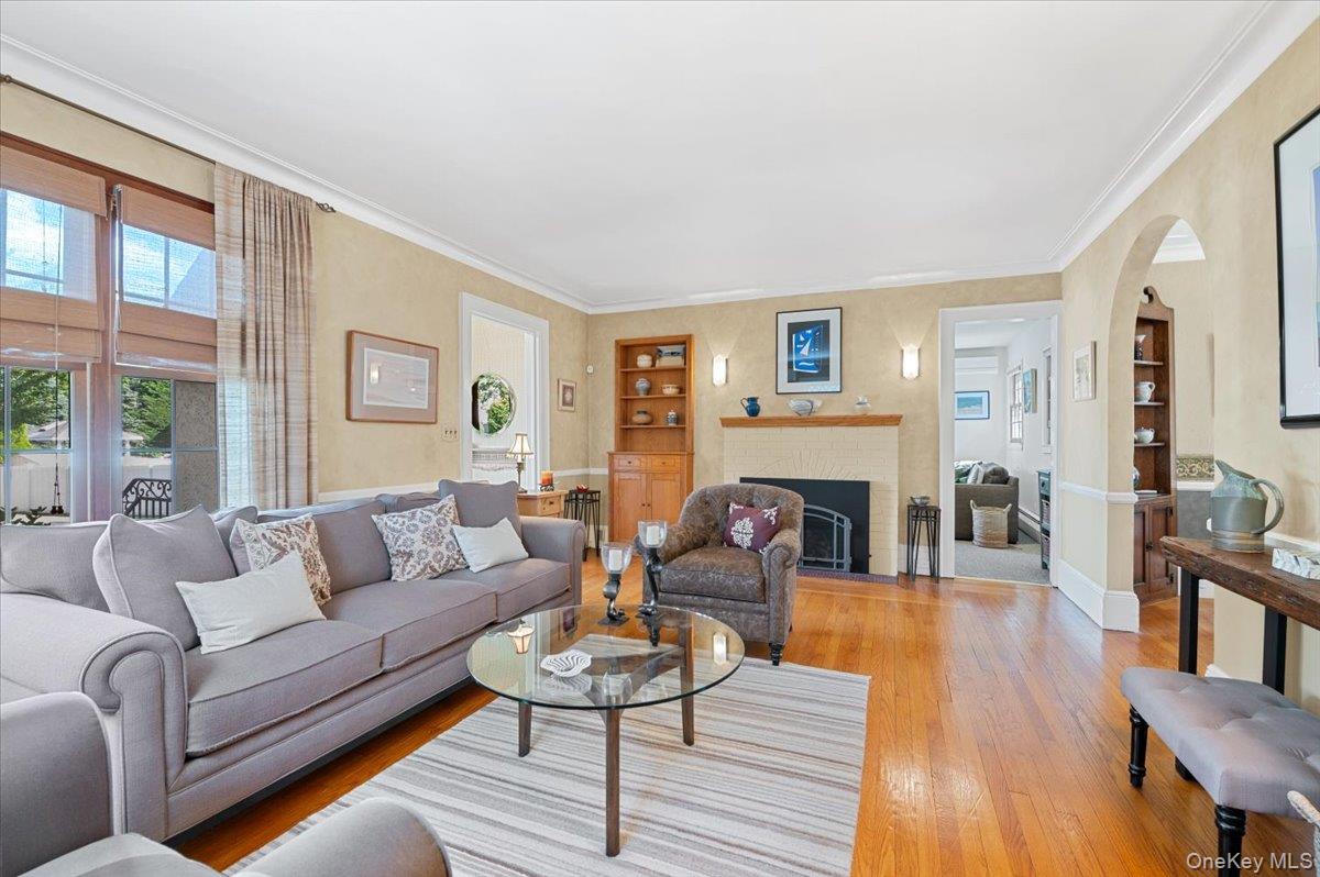 2100 Ambrose Court, North Baldwin, NY 11510