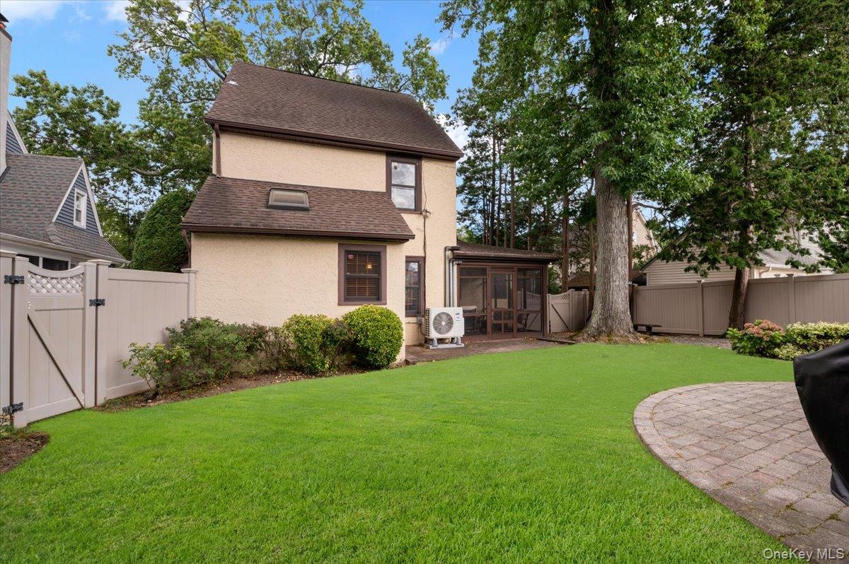 2100 Ambrose Court, North Baldwin, NY 11510