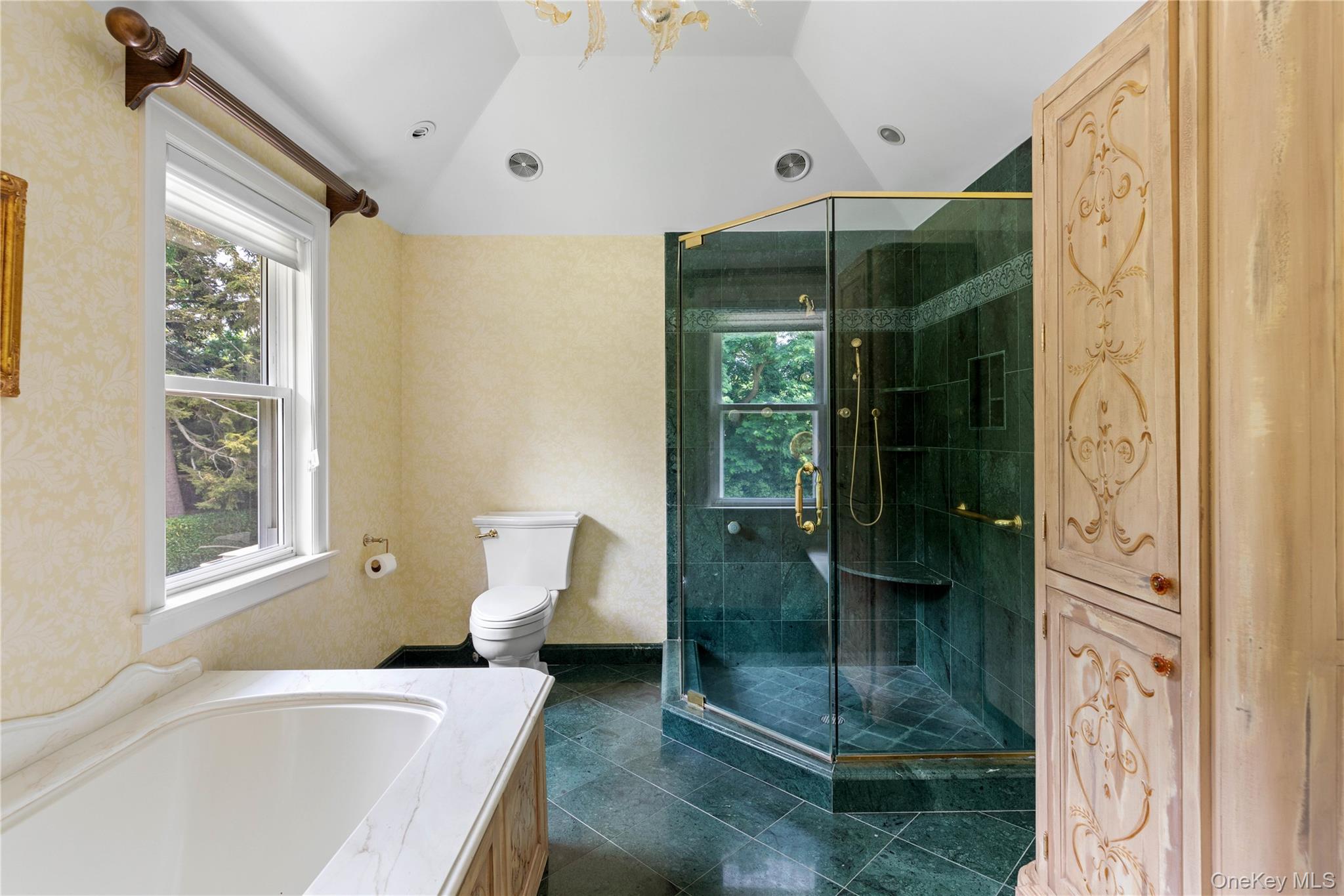 10 Eastview Lane, Old Brookville, NY 11545