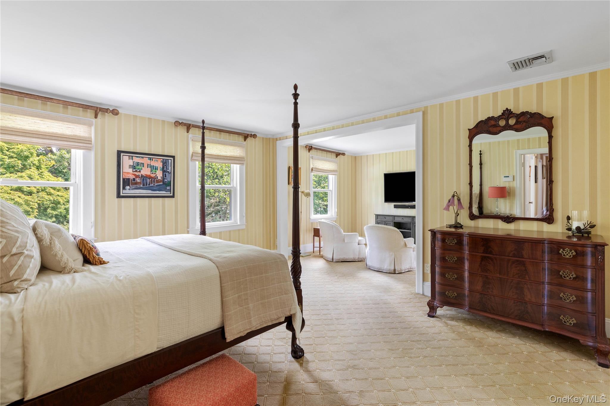 10 Eastview Lane, Old Brookville, NY 11545