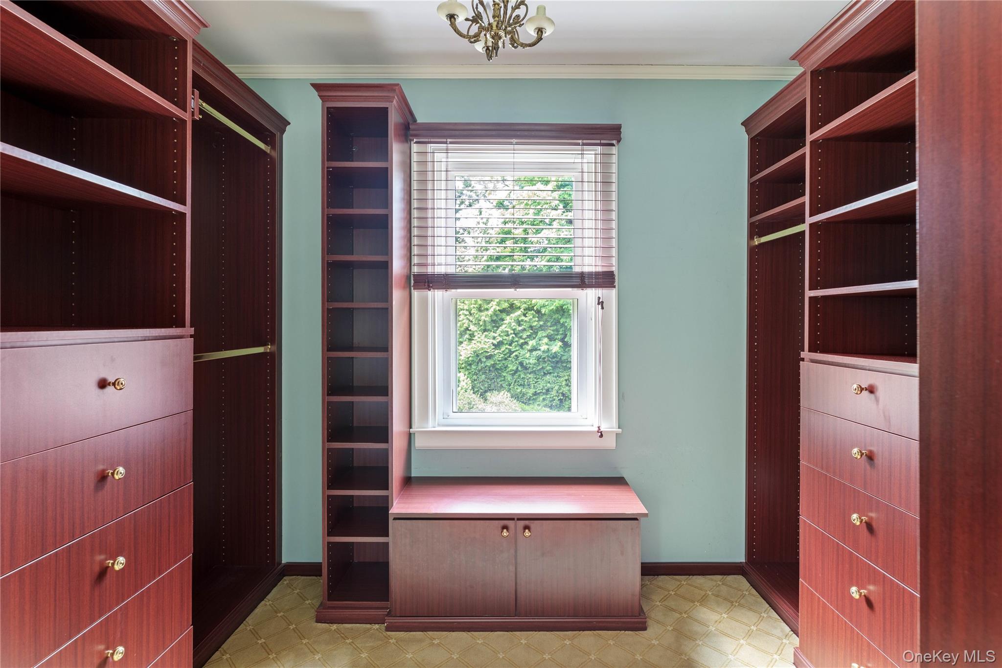 10 Eastview Lane, Old Brookville, NY 11545