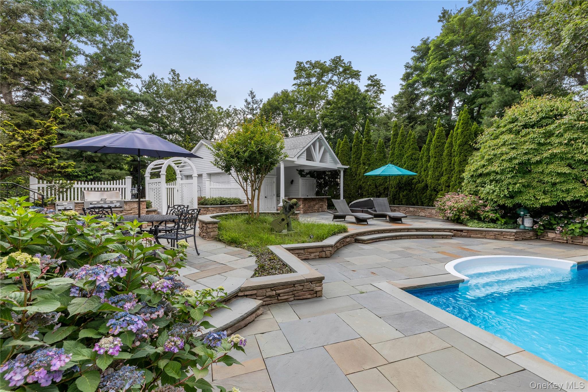 10 Eastview Lane, Old Brookville, NY 11545