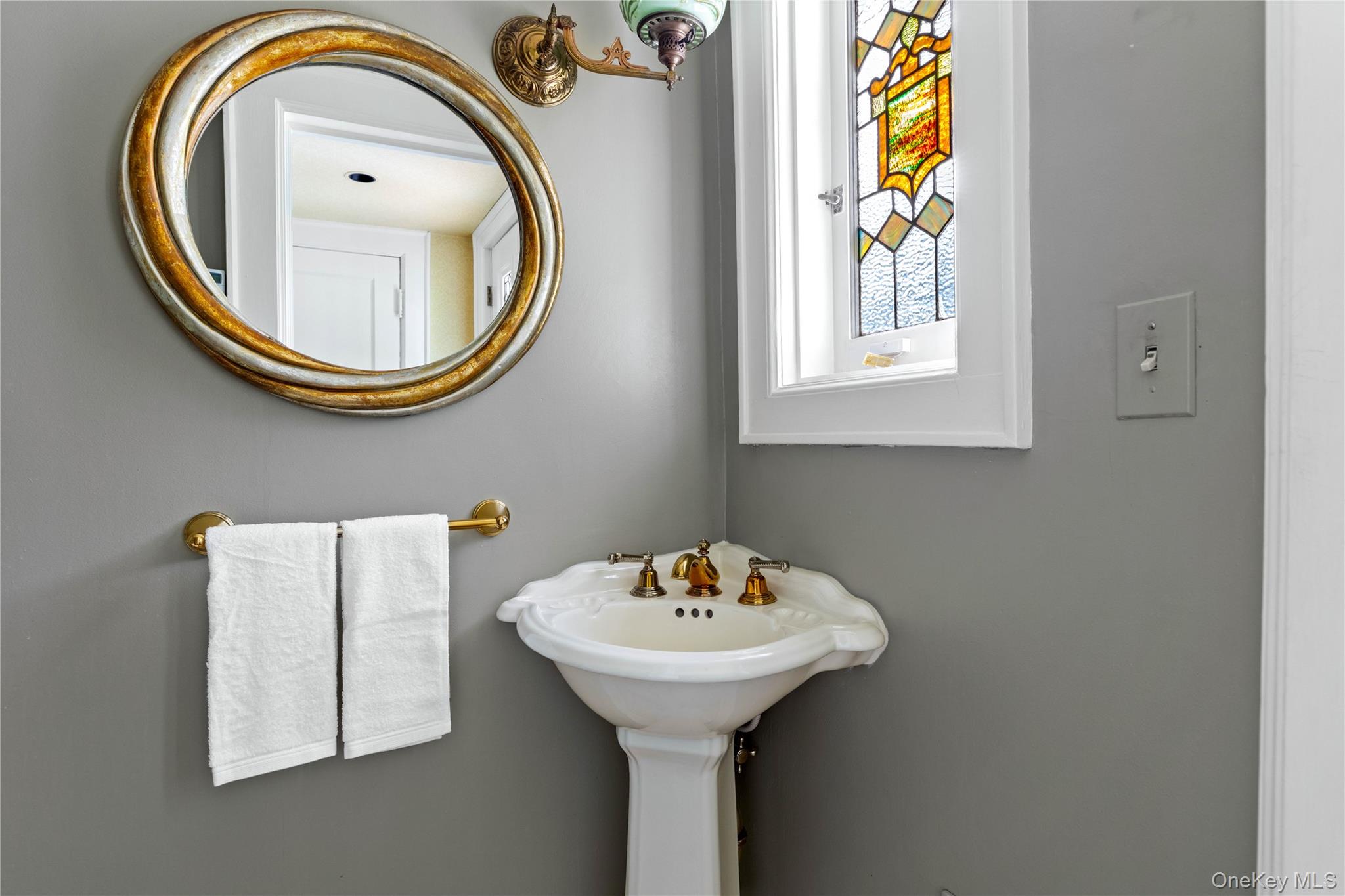 10 Eastview Lane, Old Brookville, NY 11545