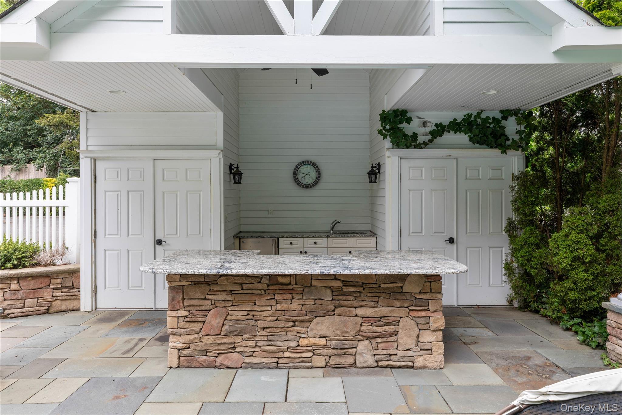 10 Eastview Lane, Old Brookville, NY 11545