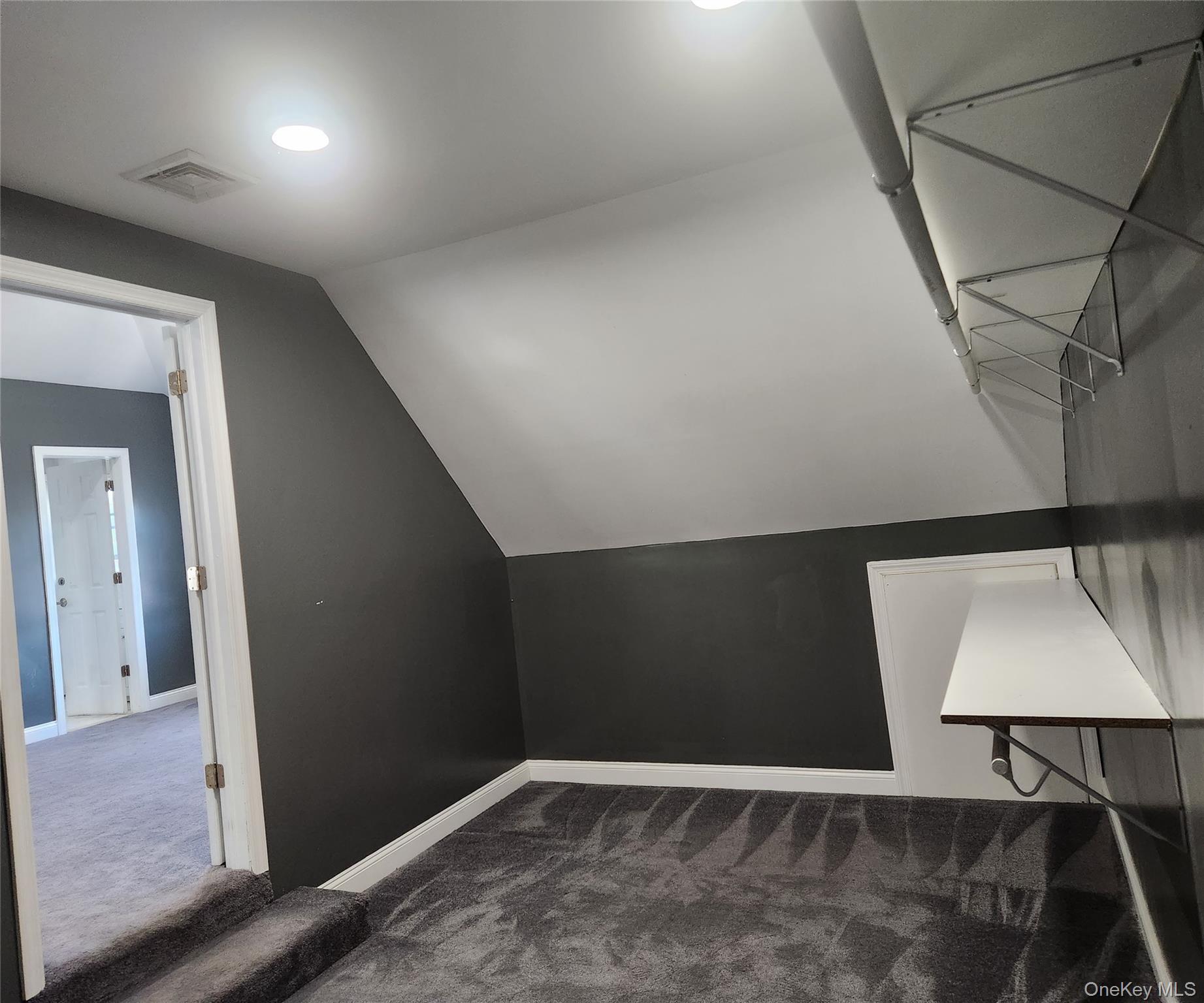 West Babylon, NY 11704